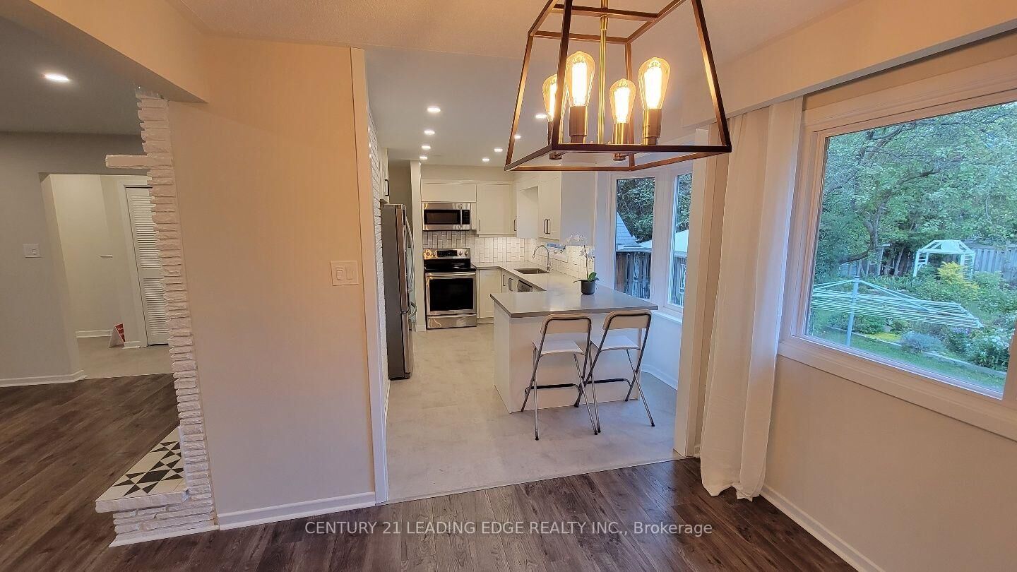 Property Photo:  45 Bayview Drive  ON L4N 3N8 