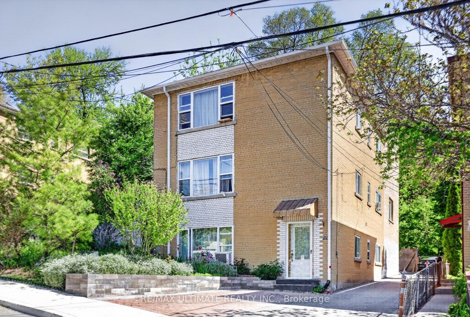 Property Photo: 177 Varsity Road ON M6S 4P5