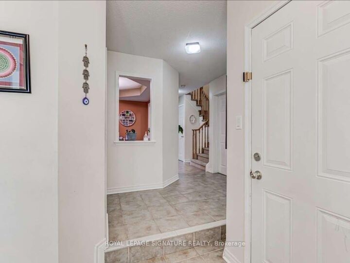 Property Photo:  39 Jonesridge Drive  ON L1T 0B3 