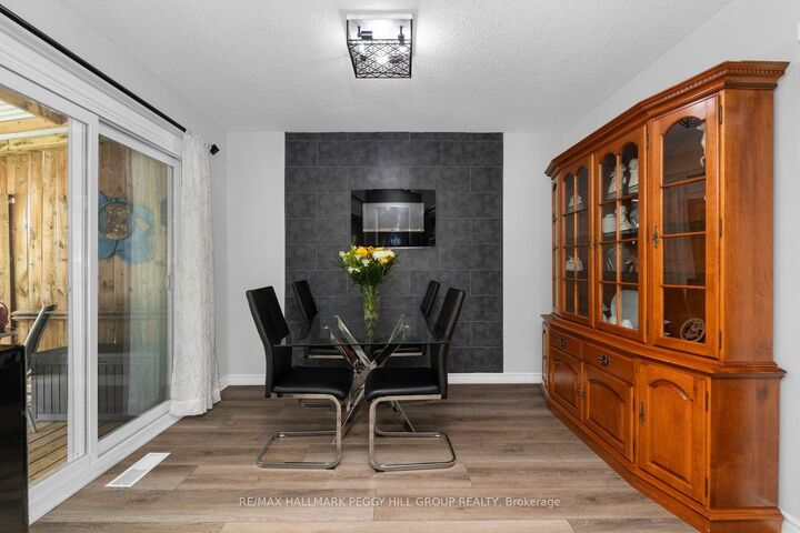 Property Photo: 15 Wilde Place ON L4N 4W6