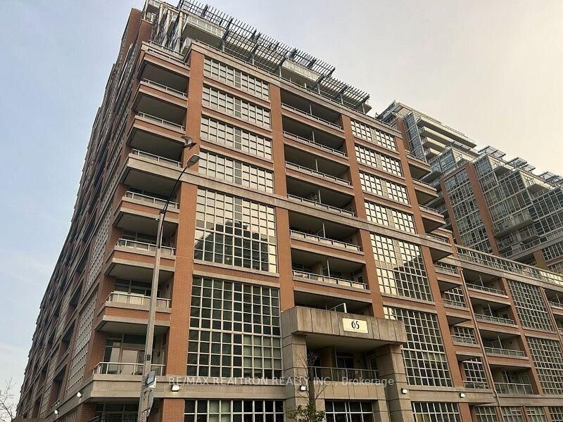 Property Photo:  65 East Liberty Street 1606  ON M6K 3R2 