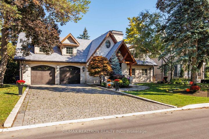 80 Forest Grove Drive — photo 1