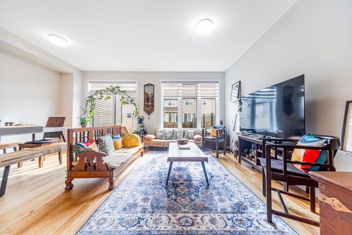 Property Photo: 921 Clarkia Street ON K1T 0Y2