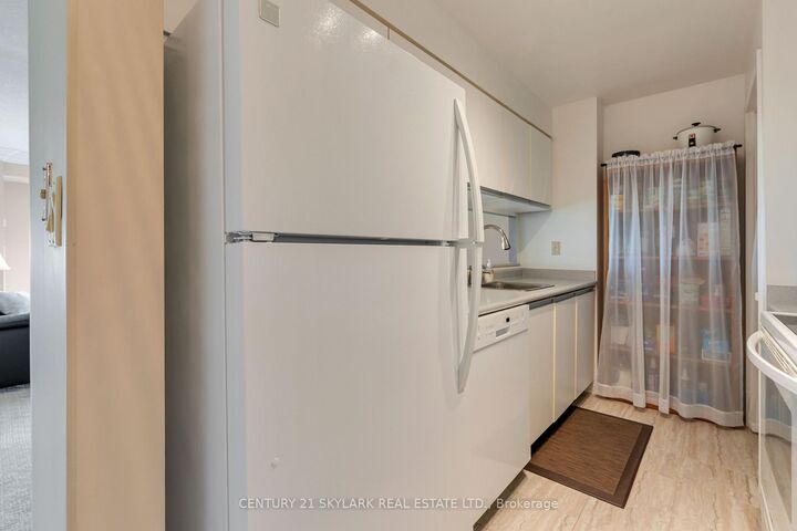 Property Photo:  90 Dale Avenue 701  ON M1J 3N4 