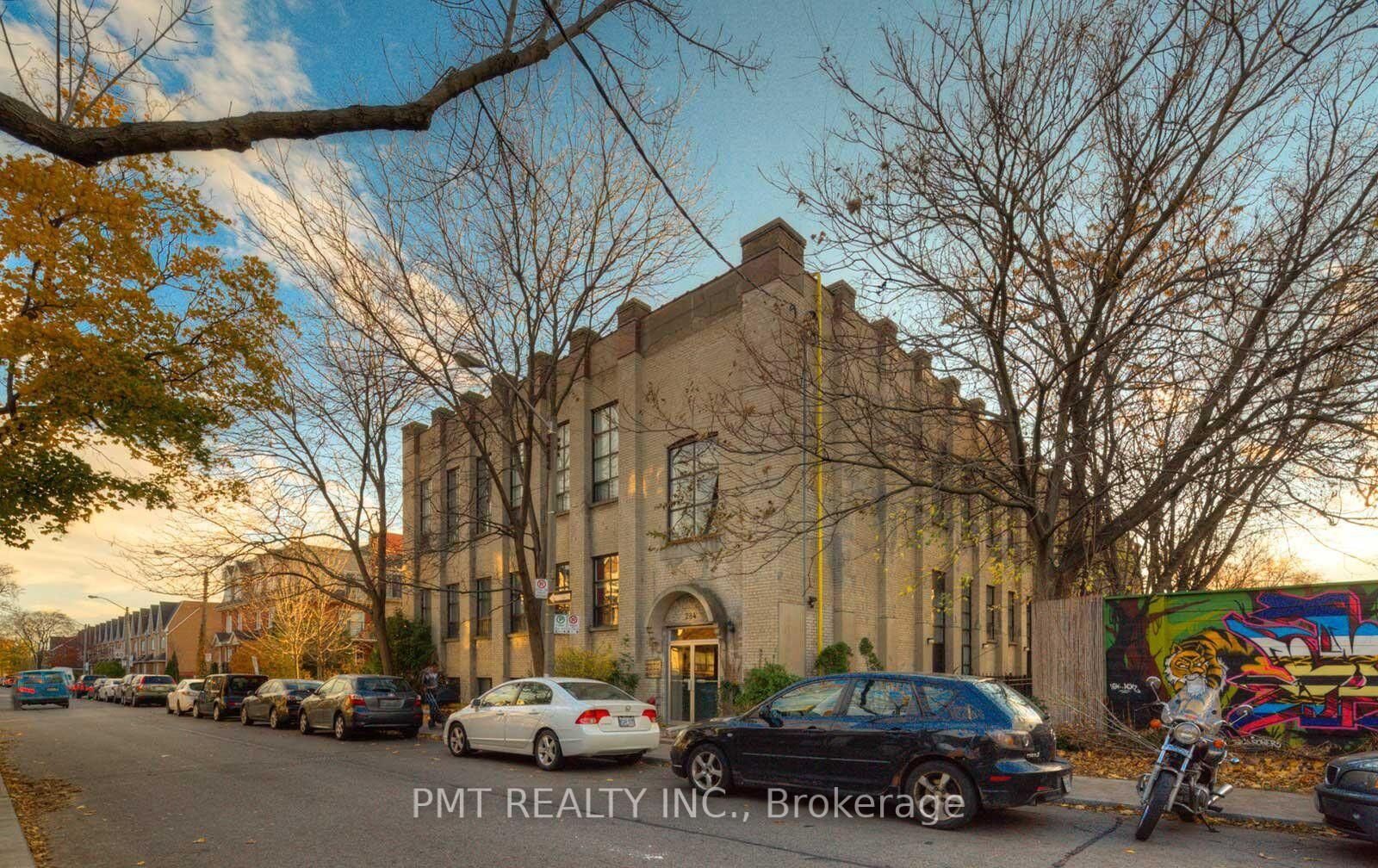 Photo de la propriété: 284 St Helens Avenue 124 ON M6H 4A4