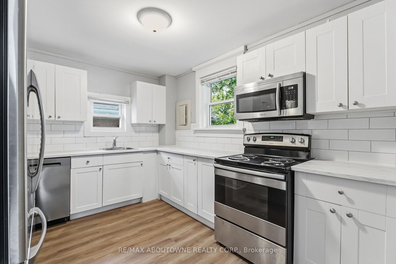 Property Photo: 107 Lake Street ON L2R 5X7
