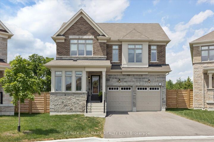 Property Photo: 211 Busato Drive ON L4A 4X4