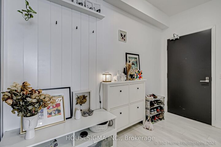Property Photo: 2916 Highway 7 Road W 3105 ON L4K 0K6