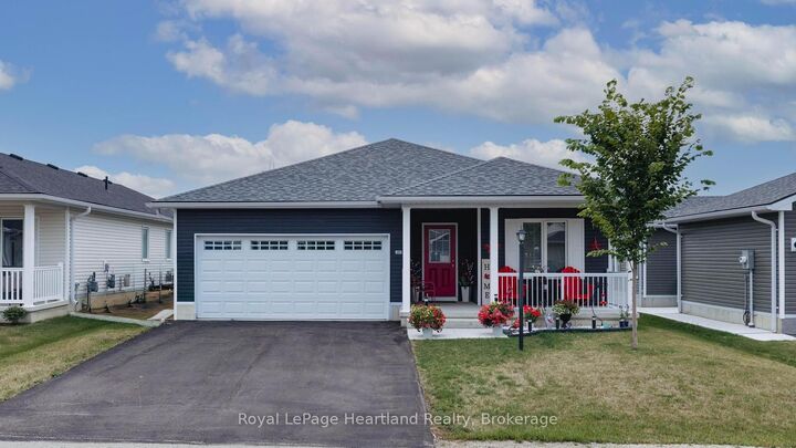 251 Lake Breeze Drive — photo 1