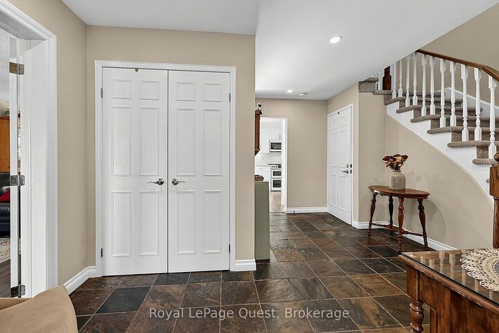 Property Photo:  44 Trillium Crescent  ON L4N 5K3 