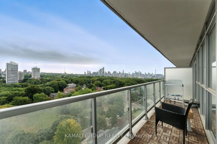 Property Photo:  501 St Clair Avenue W 1303  ON M5P 0A2 