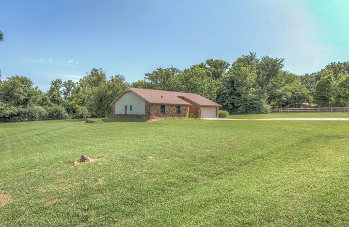 Property Photo: 16725 E 127th Street S OK 74011
