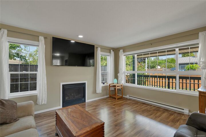Property Photo: 391 Niluht Rd BC V9W 8G5
