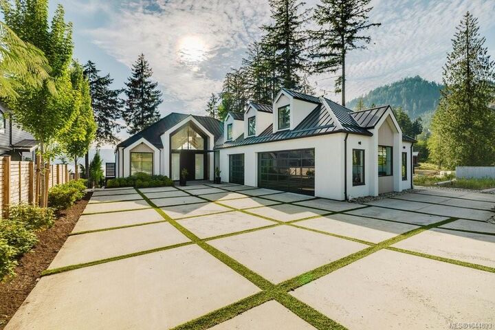 7380 Lakefront Dr — photo 1