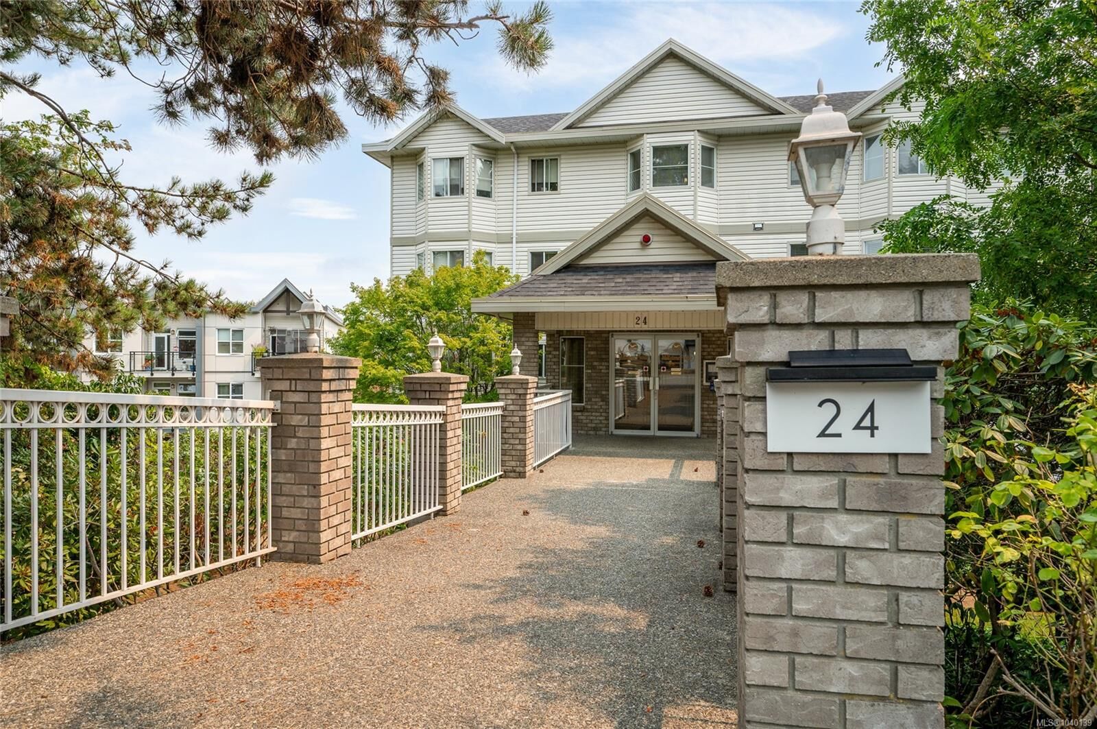 Photo de la propriété: 24 Prideaux St #206 BC V9R 2M4