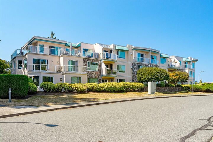 Property Photo: 4965 Vista View Cres #213 BC V9V 1S1