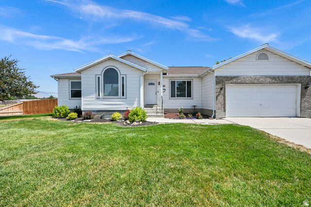 Property Photo:  830 S 1560 E  UT 84660 