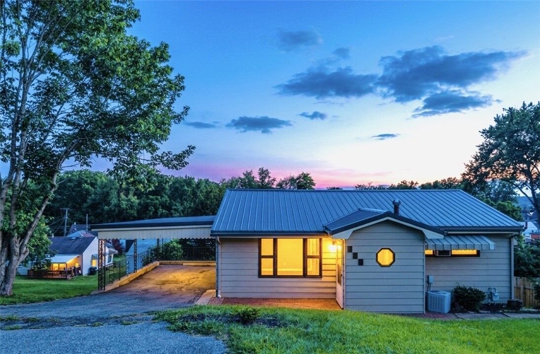 Property Photo: 901 Skyline Dr PA 16117