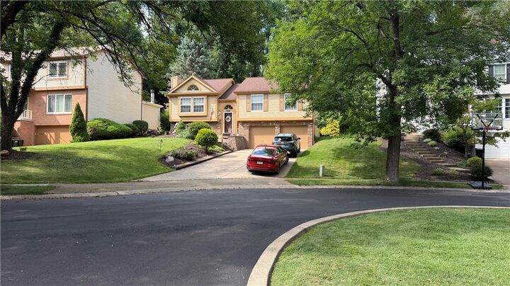 Property Photo:  241 Valley Park Drive  PA 15216 