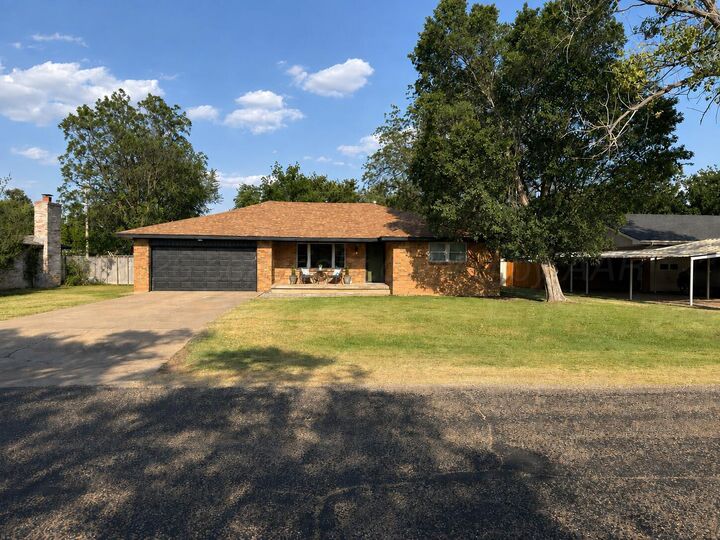 Property Photo: 203 Western Street TX 79019