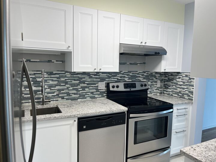 Property Photo: 5833 Wilson Avenue 1105 BC V5H 4R8