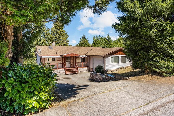 13475 113 Avenue — photo 1