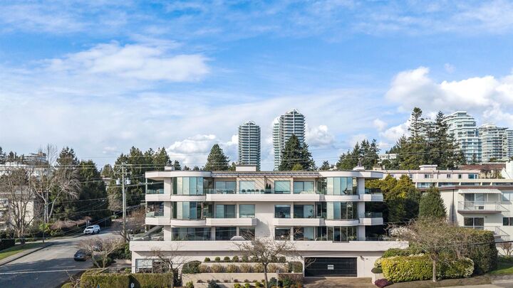 Property Photo: 1250 Martin Street 302 BC V4B 3W3