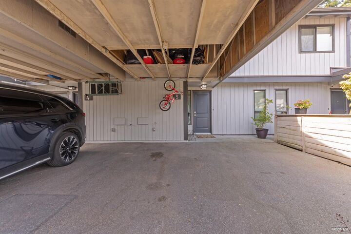 Property Photo: 6712 Baker Road 5 BC V4E 2V3