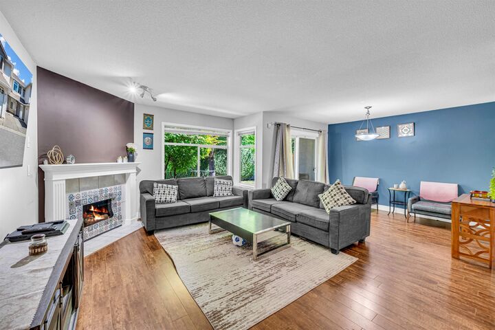 Property Photo: 8260 162A Street 202 BC V4N 0P6
