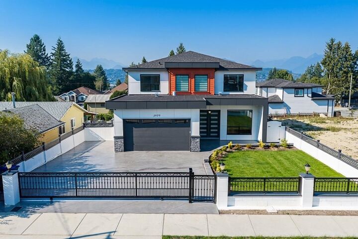 13979 113 Avenue — photo 1