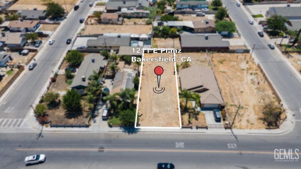 Property Photo: 0 E 1211 E Planz Rd CA 93307