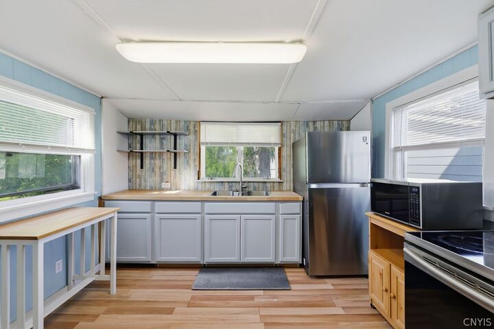 Property Photo:  602 S 4th Street  NY 13069 