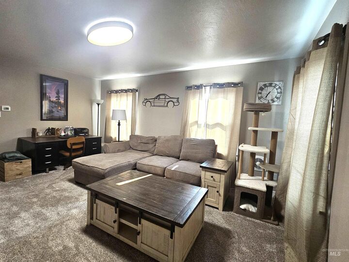 Property Photo:  1220 Highland  WA 99403 