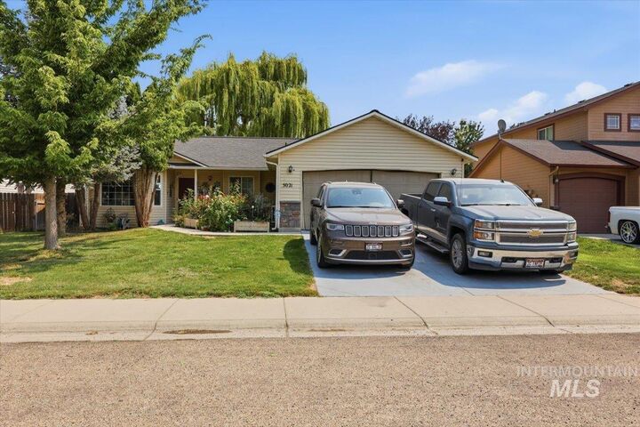Property Photo:  5021 Barkley Way  ID 83607 