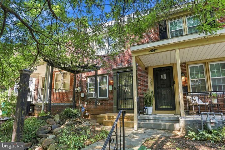 Property Photo: 825 Union Street PA 17603