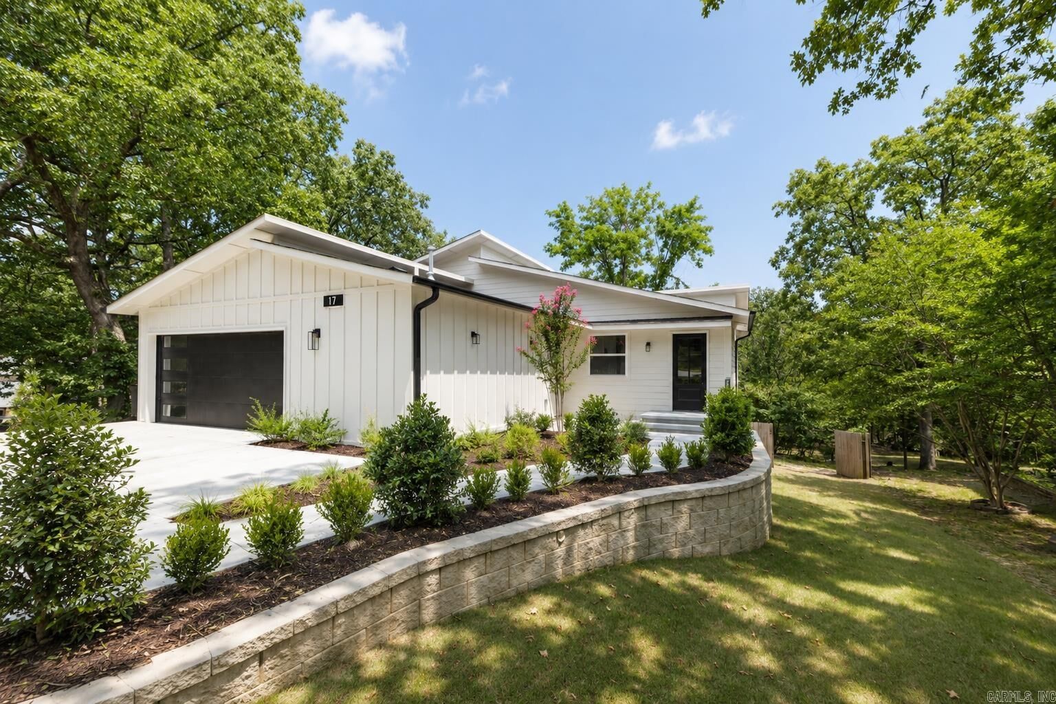 Property Photo: 17 Millstone AR 72113