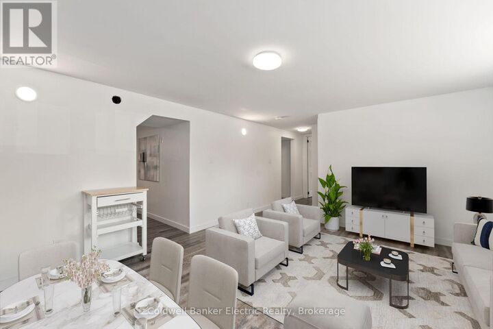 Property Photo:  8B Pottinger Street  ON K9V 3X3 