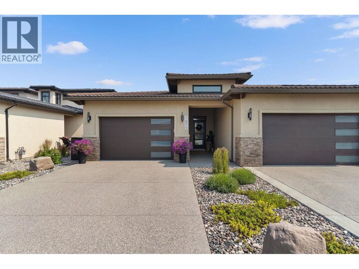 Property Photo: 1871 Viewpoint Crescent BC V1Z 4E1