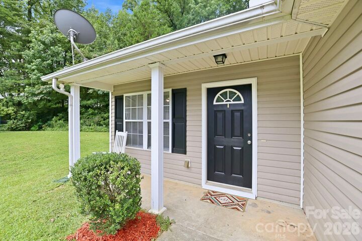 Property Photo: 5205 Windy Valley Drive NC 28208