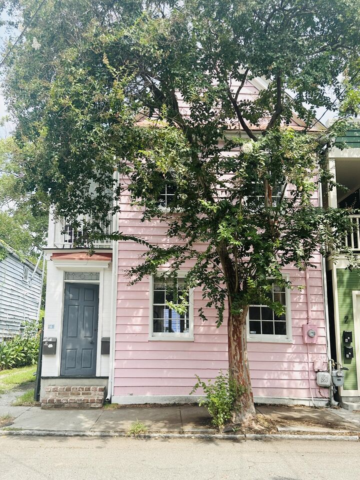 Property Photo:  4 Bogard Street  SC 29403 