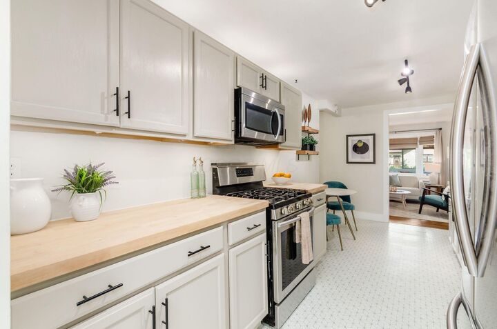 Property Photo:  503 Chase Road  OH 43214 