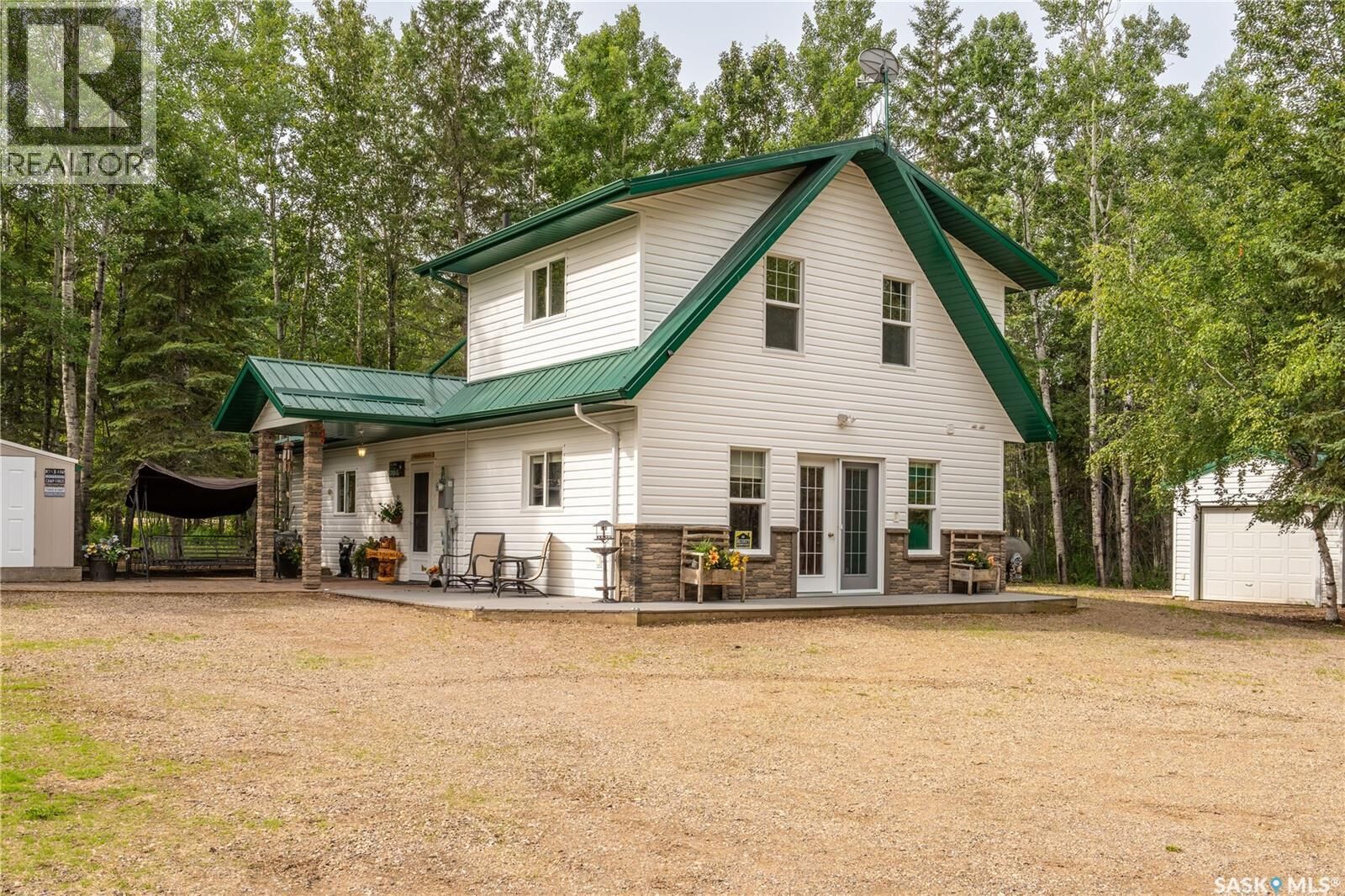 Property Photo:  403 Fetsch Crescent  SK S0M 1A0 