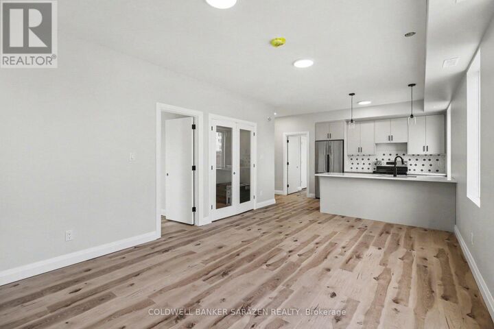 Property Photo: 42 McArthur Avenue 201 ON K1L 6R2