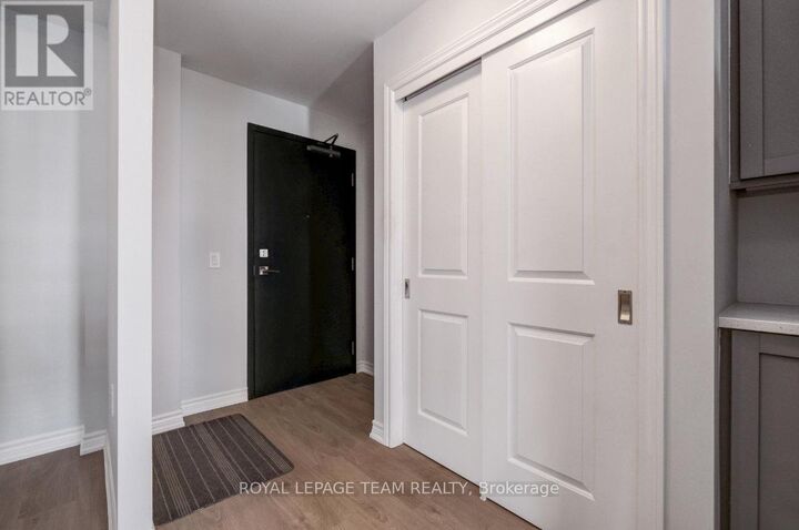 Property Photo: 1350 Hemlock Road 210 ON K1K 5C2