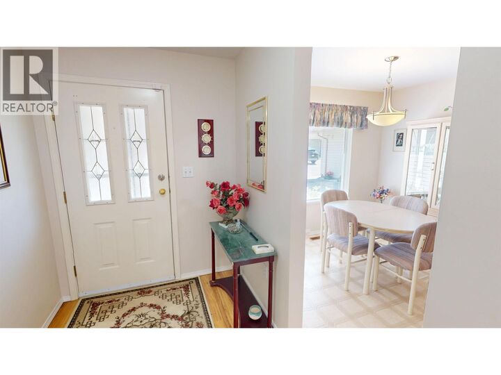 Property Photo: 490 Lewis Drive 7 BC V2J 5W2