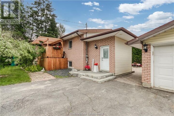 Property Photo: 1825 McCrea Heights Avenue ON P3N 1M5