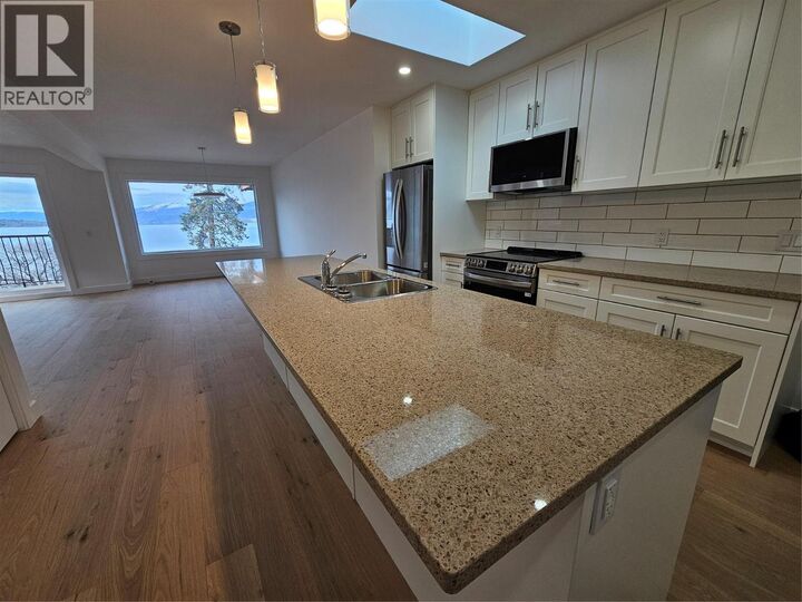 Property Photo: 578 Lakeshore Drive 402 BC V2A 1B9