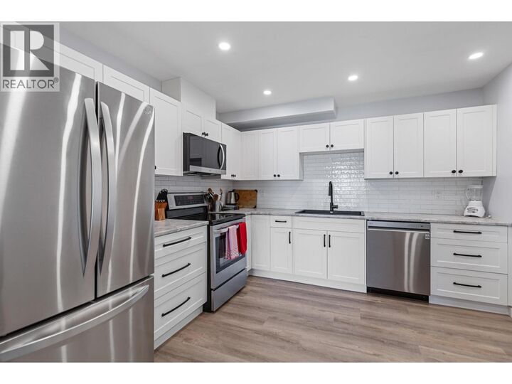 Property Photo:  455 Killoren Crescent 110  BC V2M 5V2 