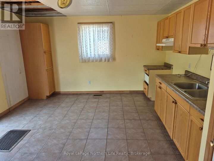 Property Photo:  460 Earl Street  ON P0H 1V0 