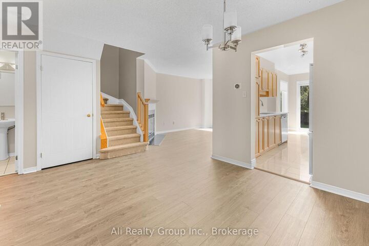 Property Photo:  68 Piper Crescent  ON K2K 2S9 
